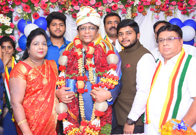 Bro Andrew Richard wonderfully celebrates his 57th Birthday amidst a large number of devotees and social organisations here on Tuesday 16th, 2018 in Bangalore with the myriad of wishes.